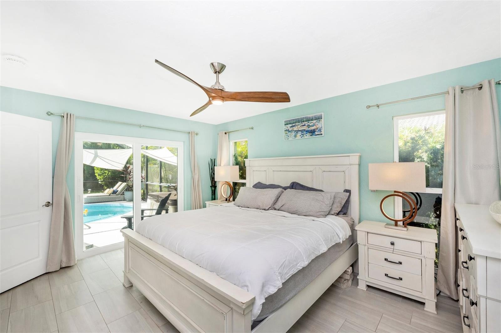 Image 10 of 47 For 2920 Captiva Drive