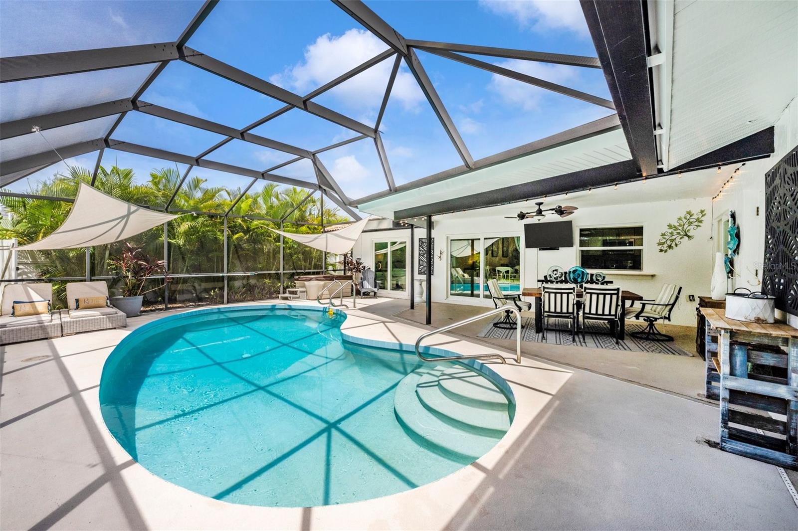 Image 35 of 47 For 2920 Captiva Drive