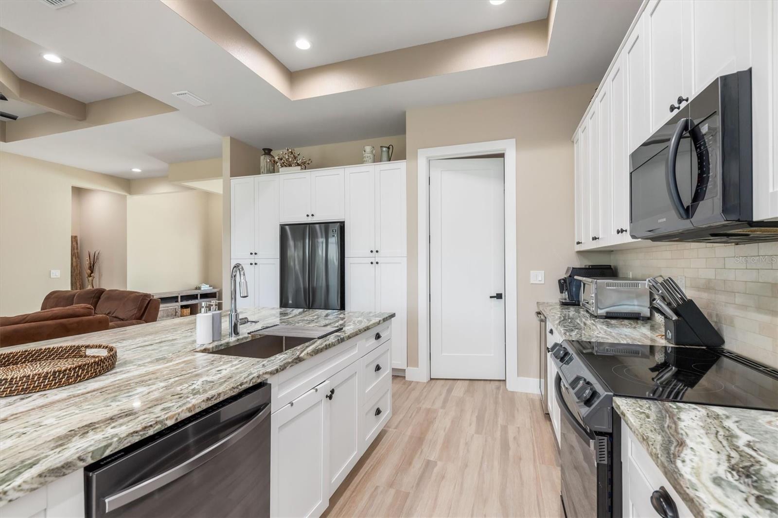 Image 11 of 59 For 2 Sportsman Circle