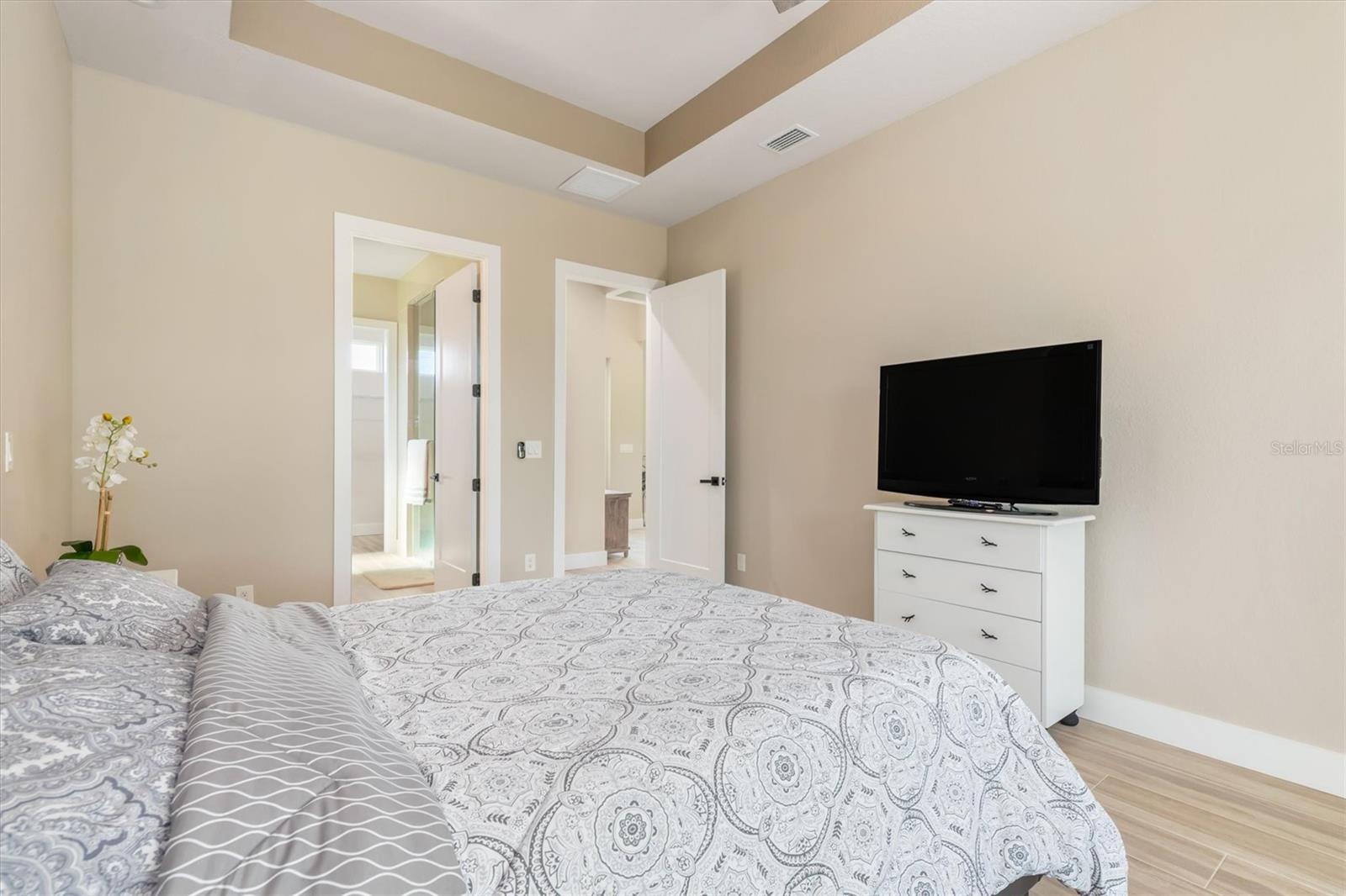 Image 18 of 59 For 2 Sportsman Circle