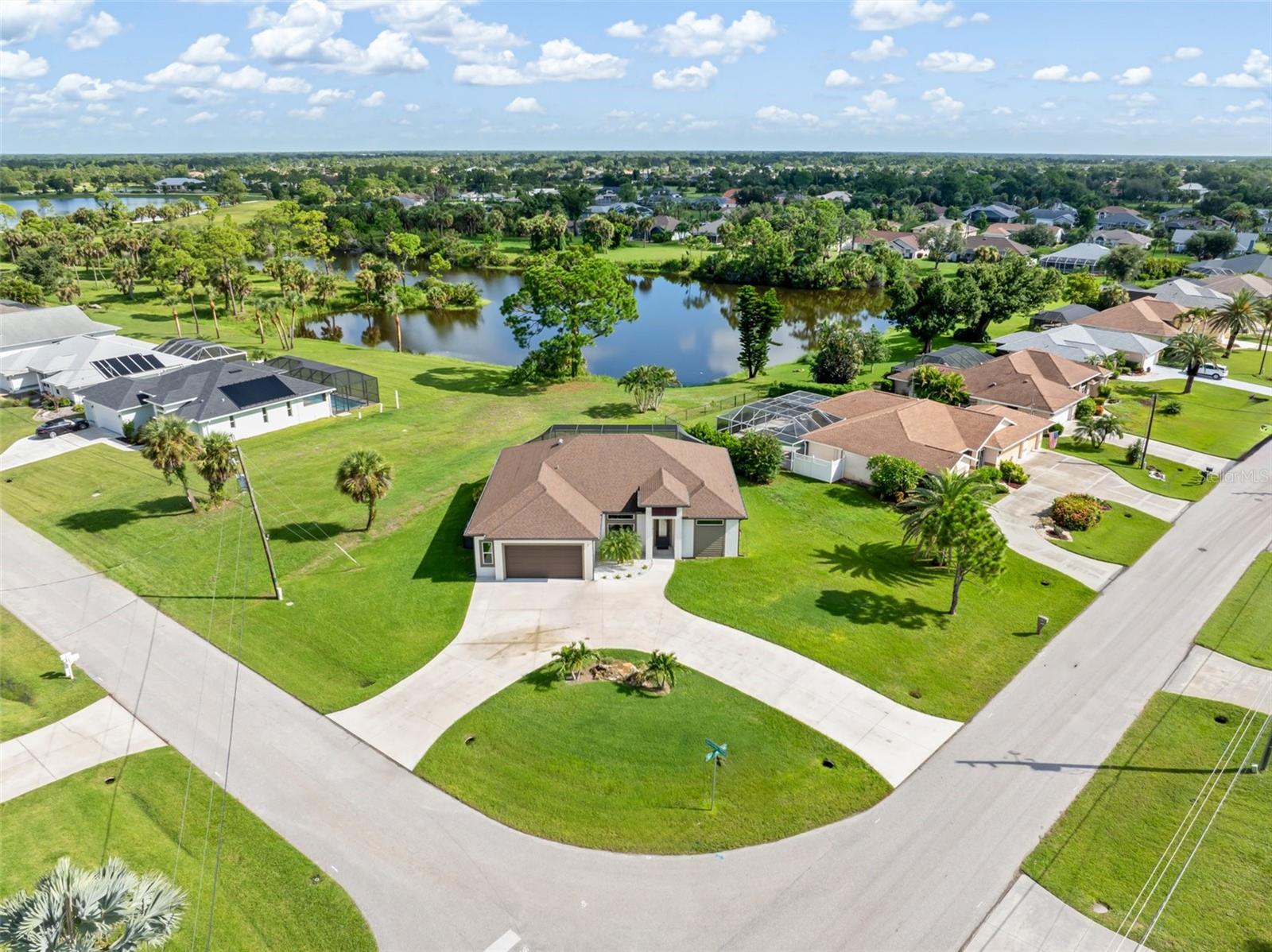 Image 42 of 59 For 2 Sportsman Circle