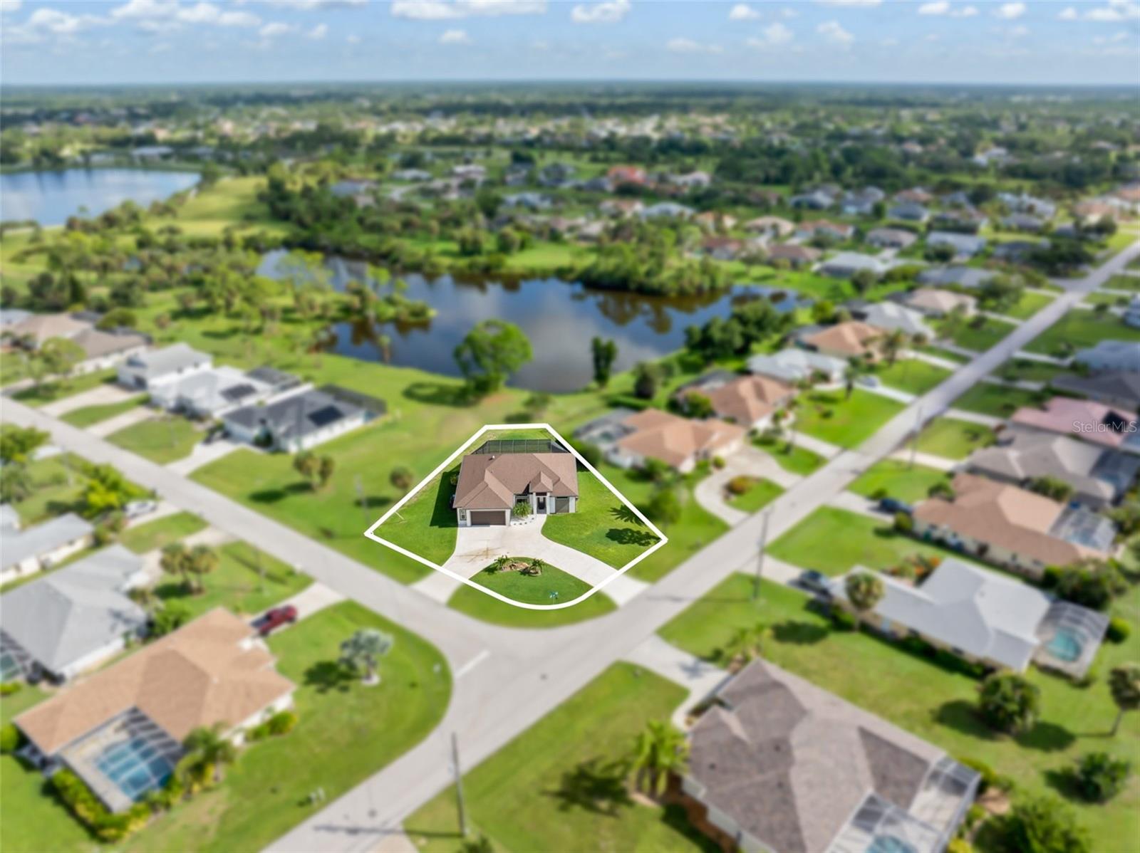 Image 43 of 59 For 2 Sportsman Circle