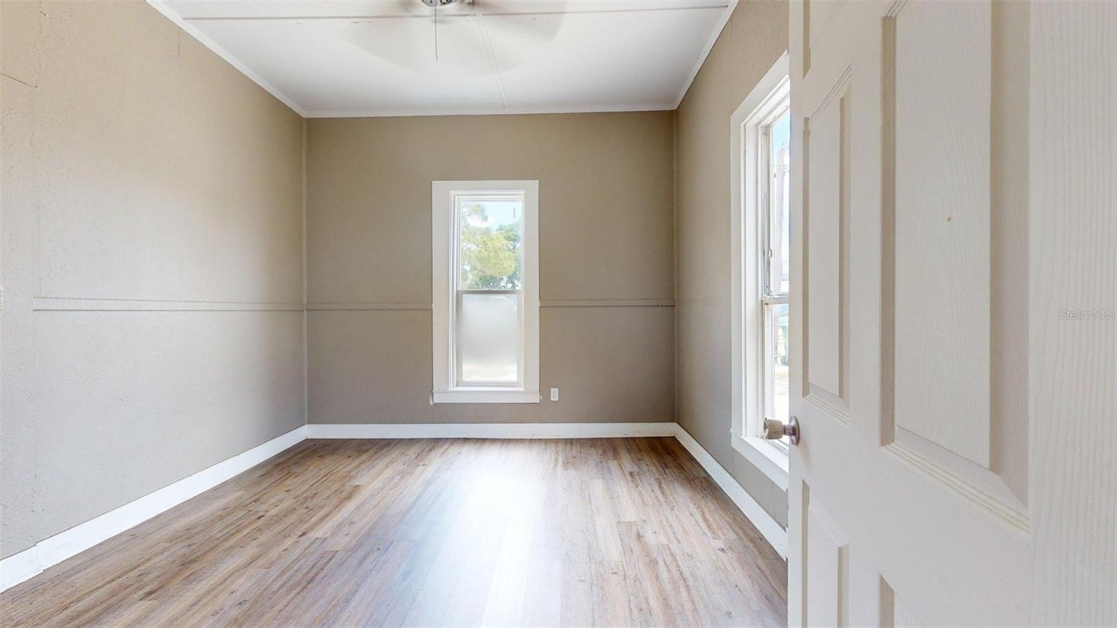 Image 11 of 24 For 1510 10th Street W
