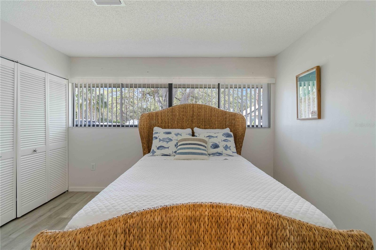 Image 22 of 38 For 3505 Longmeadow  3