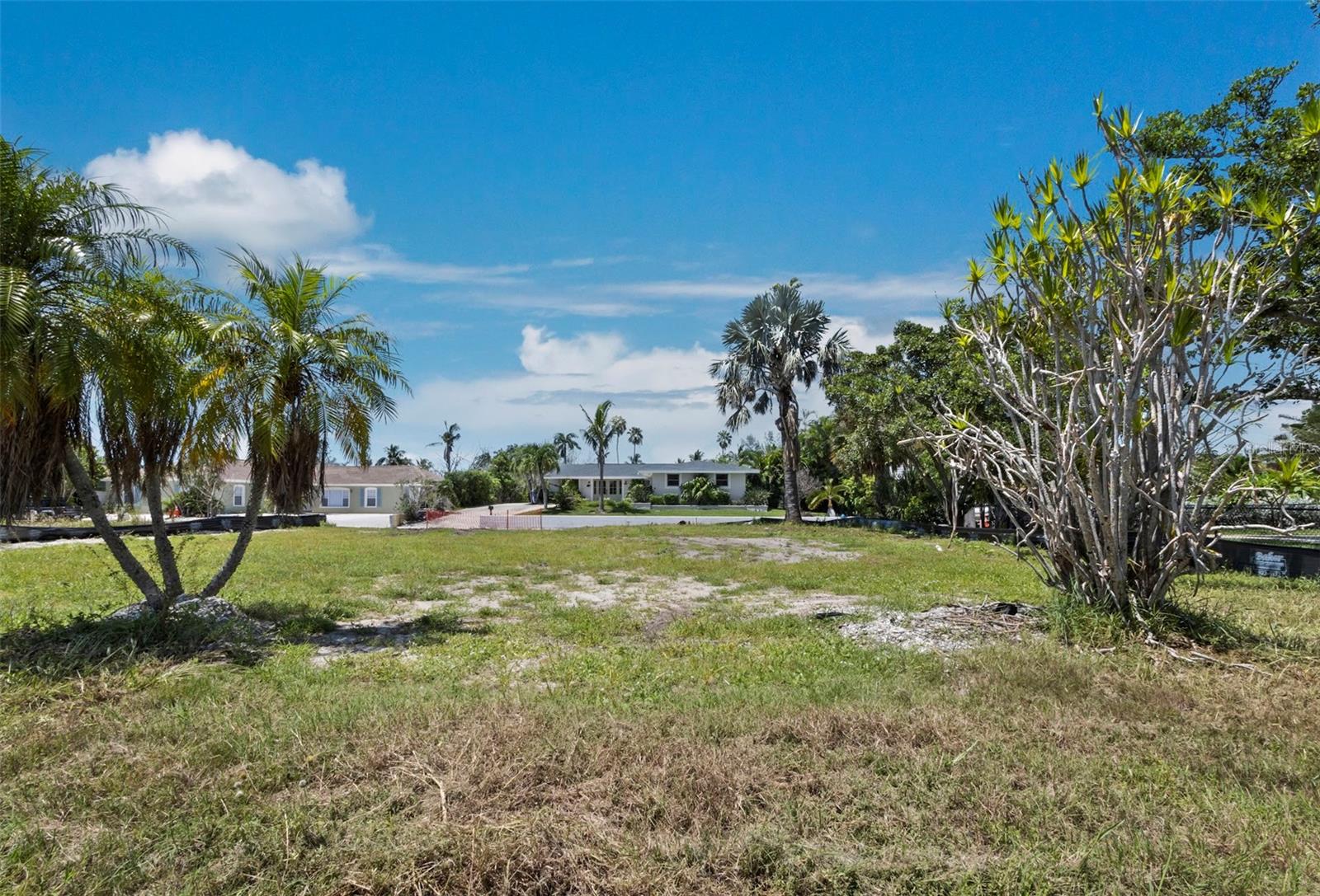 Image 4 of 13 For 570 De Narvaez Drive