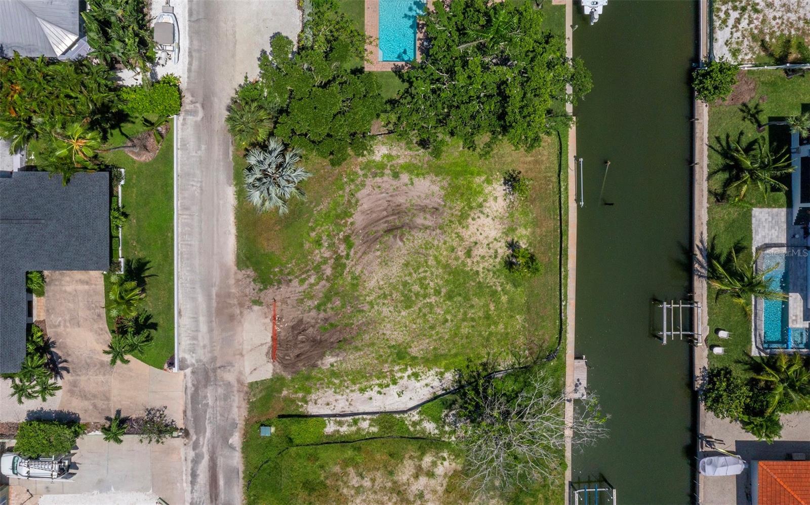 Image 7 of 13 For 570 De Narvaez Drive