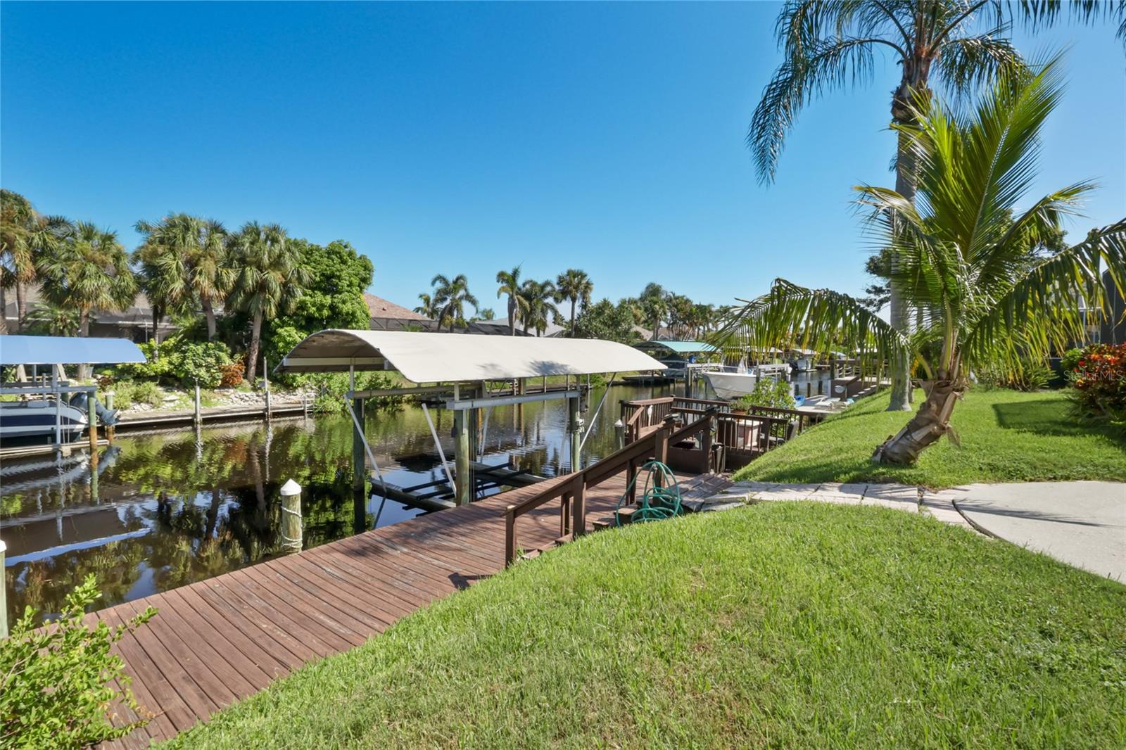 Image 43 of 75 For 4427 Shark Drive
