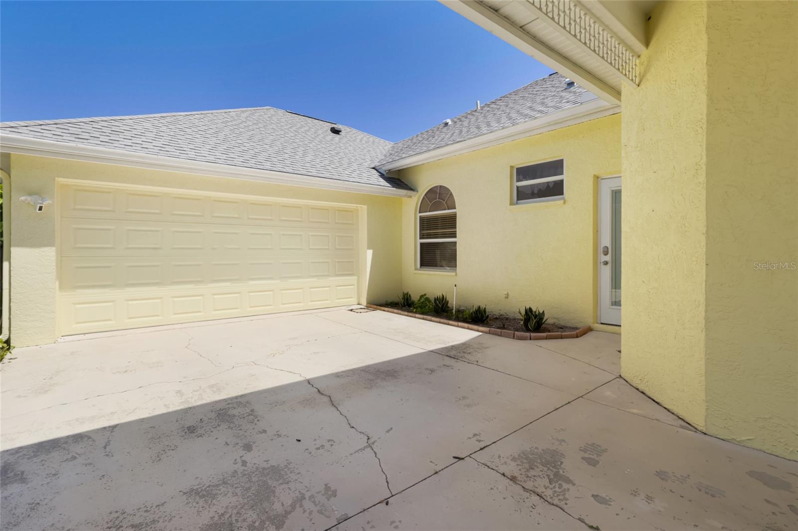 Image 47 of 75 For 4427 Shark Drive