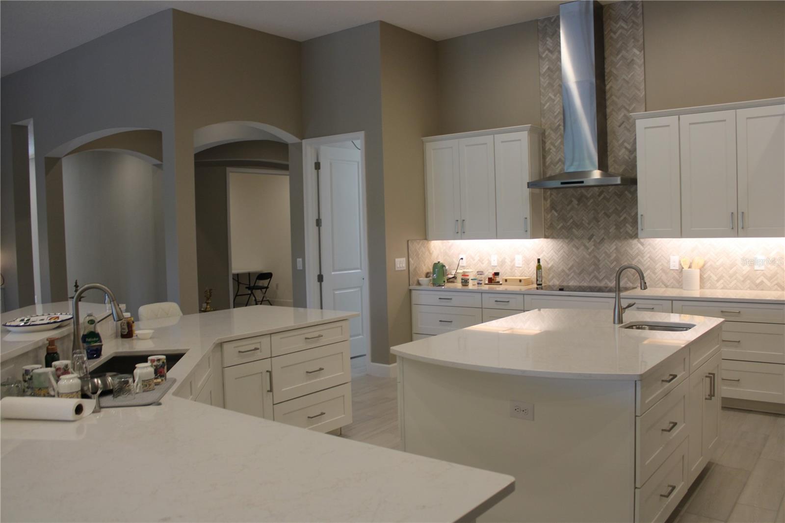 Image 4 of 55 For 6932 Indus Valley Circle