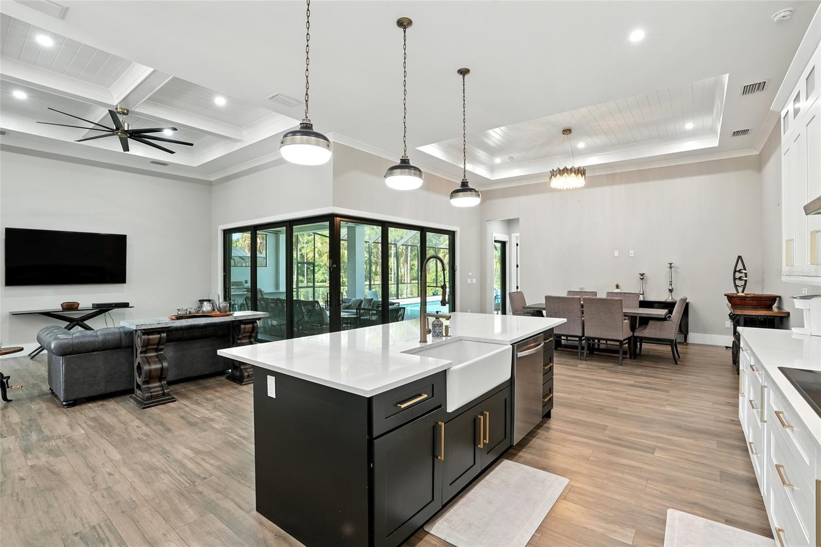Image 13 of 56 For 709 15th Street Sw