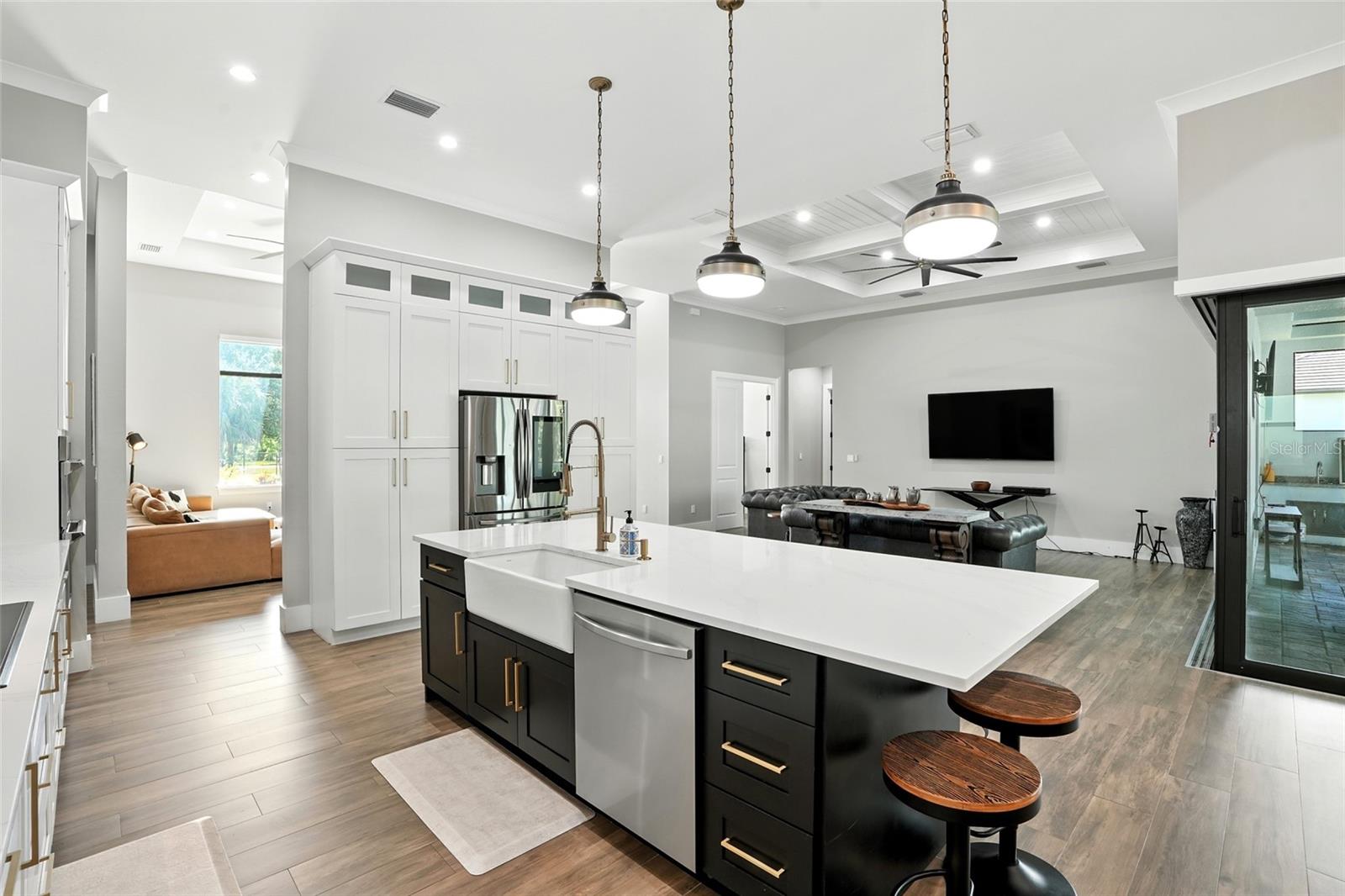 Image 14 of 56 For 709 15th Street Sw
