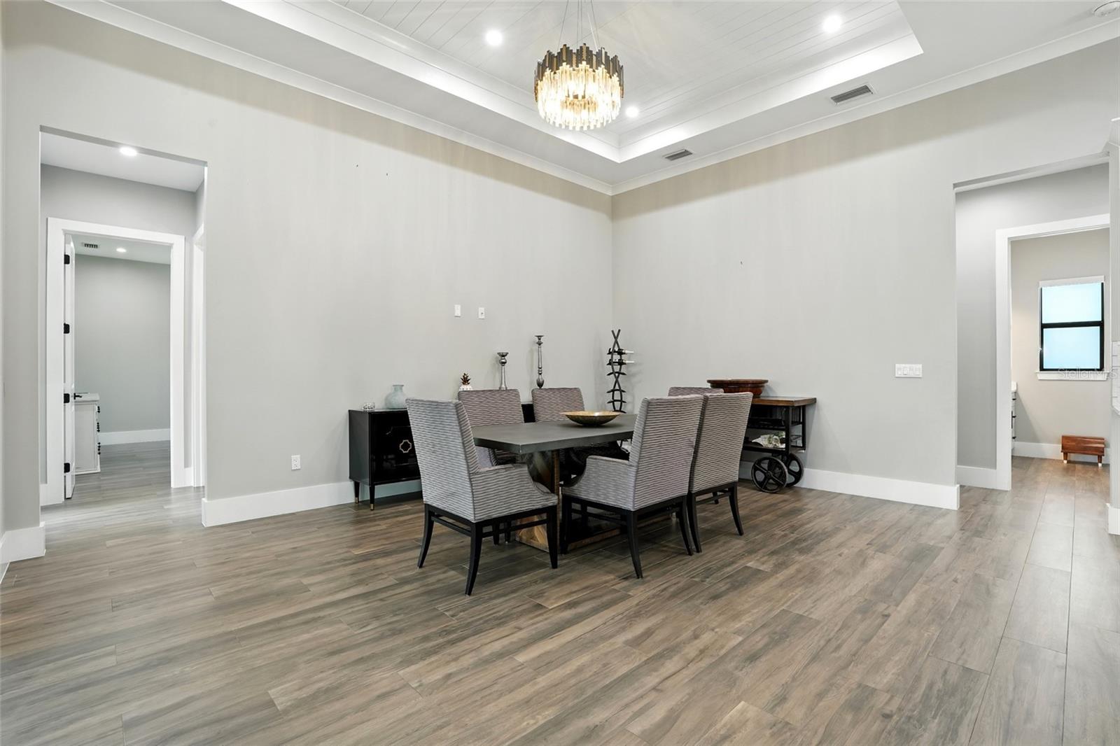 Image 17 of 56 For 709 15th Street Sw