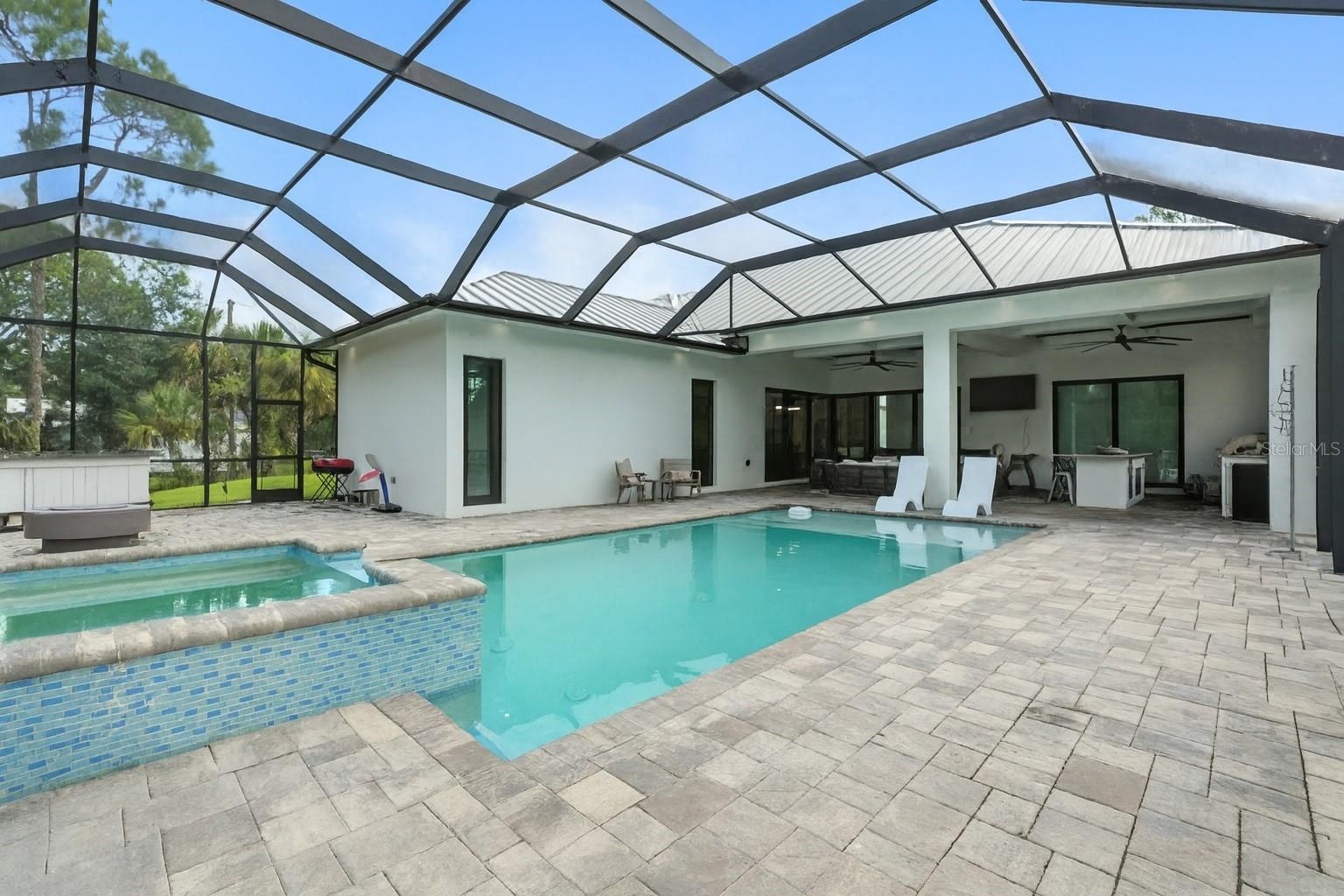 Image 3 of 56 For 709 15th Street Sw