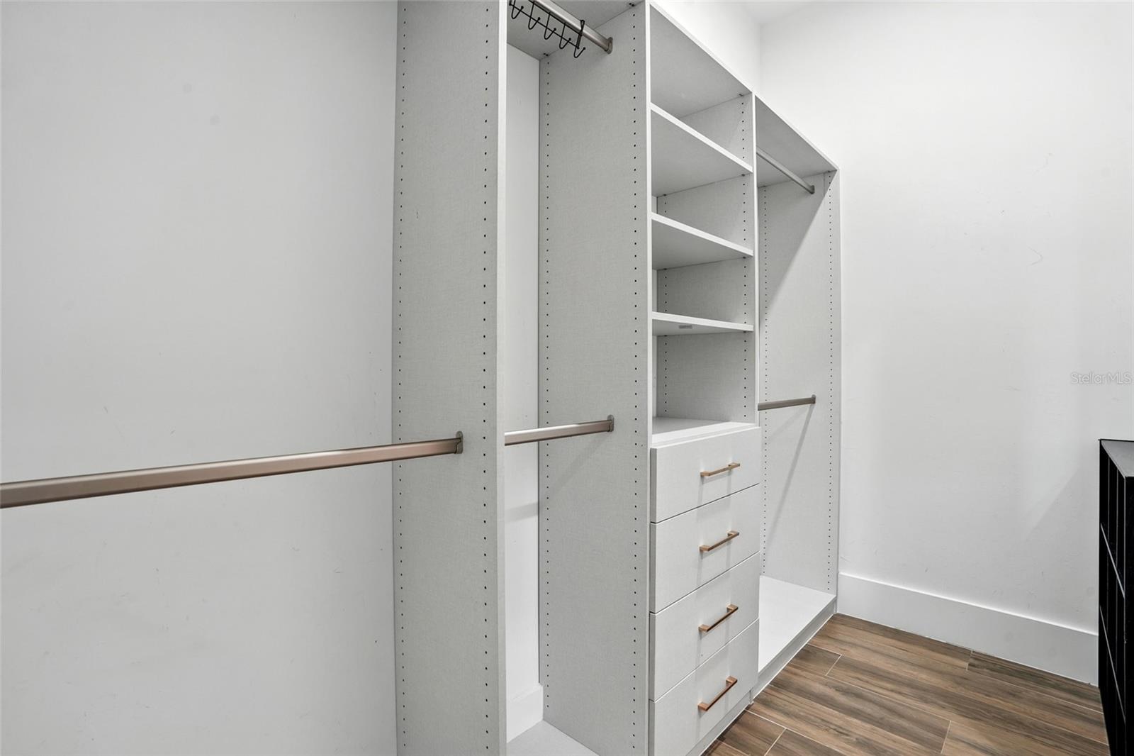 Image 31 of 56 For 709 15th Street Sw