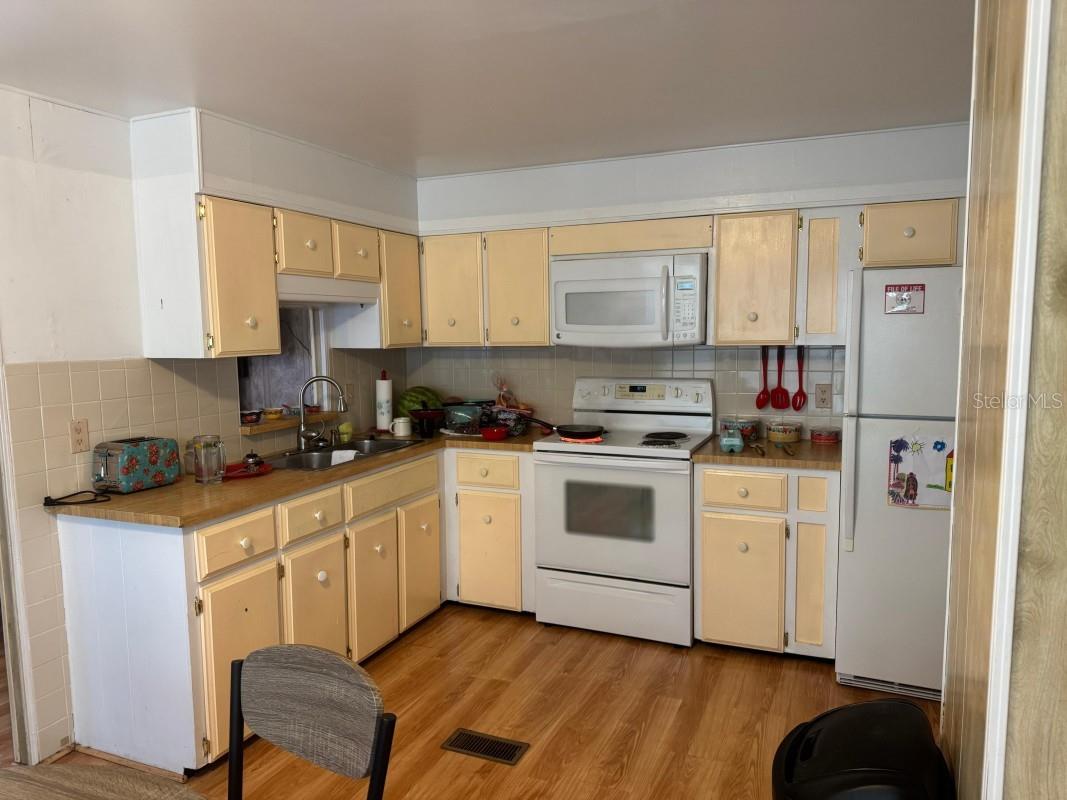 Image 5 of 23 For 3150 36th Avenue