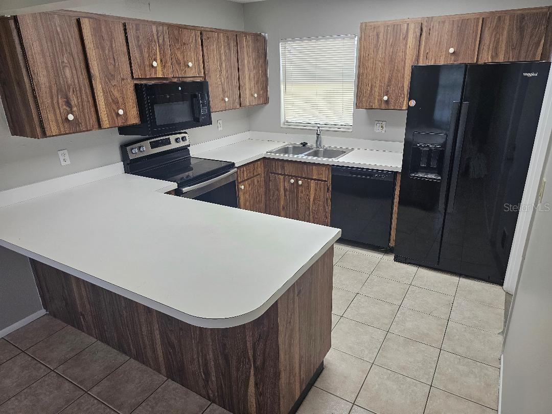 Image 4 of 12 For 4005 27th Avenue W