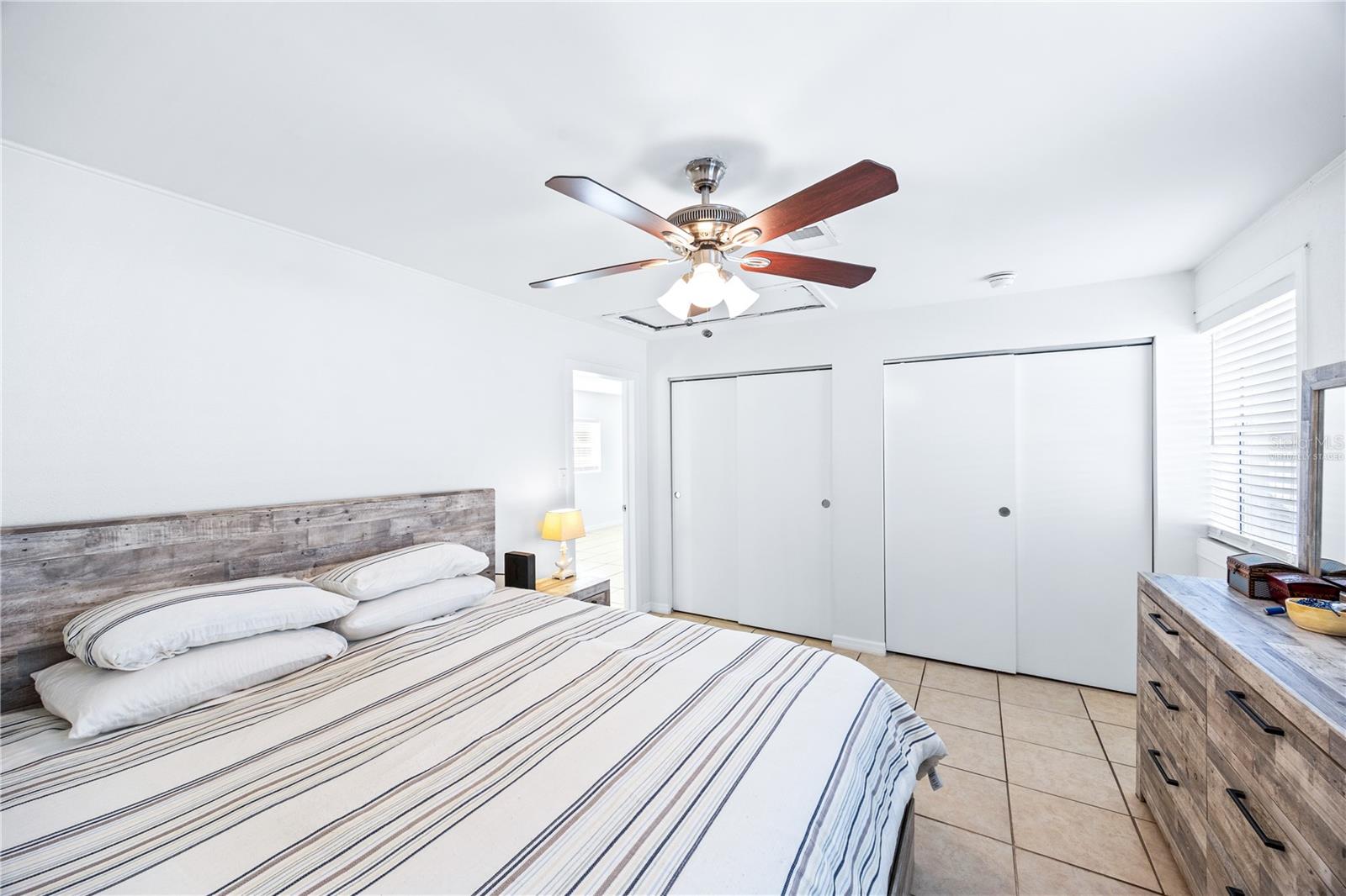 Image 10 of 19 For 4035 40th Avenue N