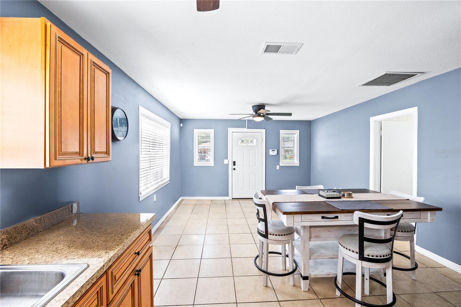 Image 4 of 19 For 4035 40th Avenue N