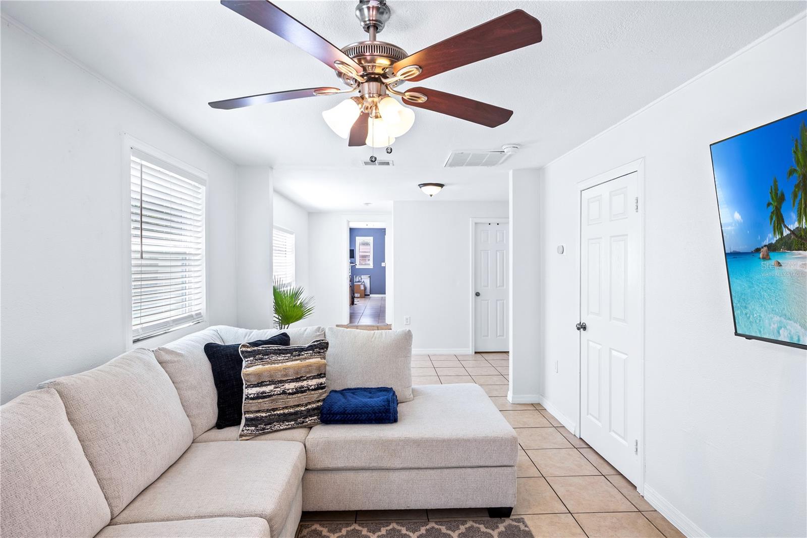 Image 7 of 19 For 4035 40th Avenue N