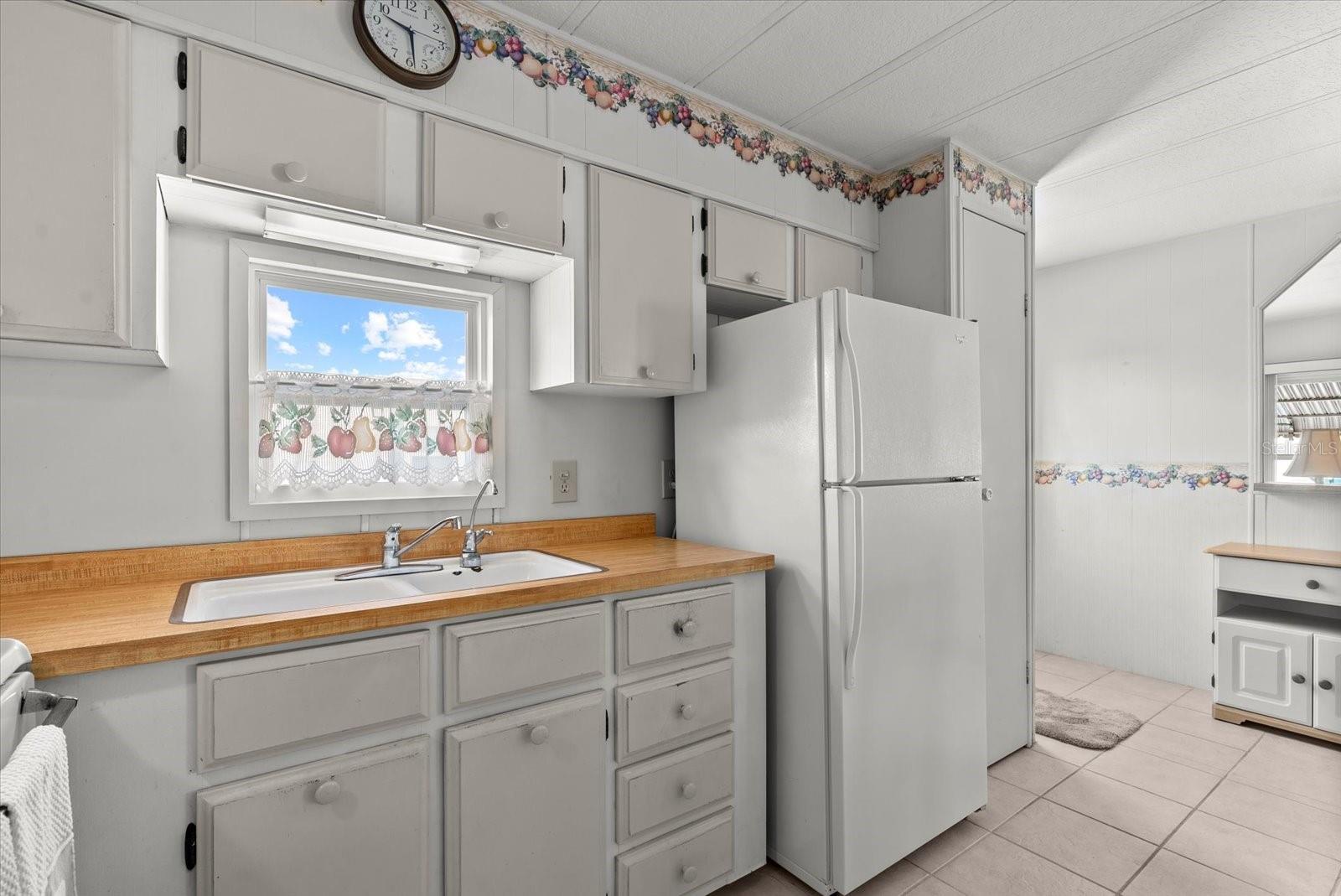 Image 11 of 25 For 808 53rd Avenue E 66