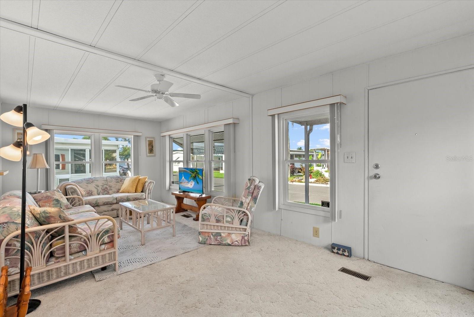 Image 4 of 25 For 808 53rd Avenue E 66