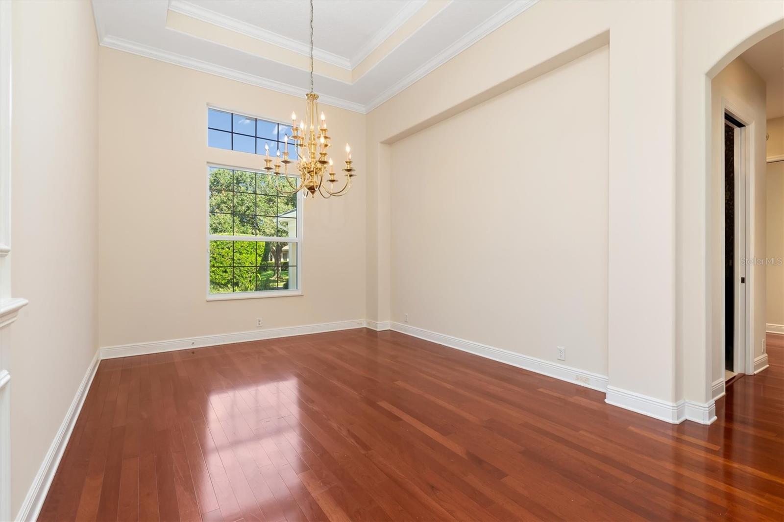 Image 10 of 63 For 8986 Bloomfield Boulevard