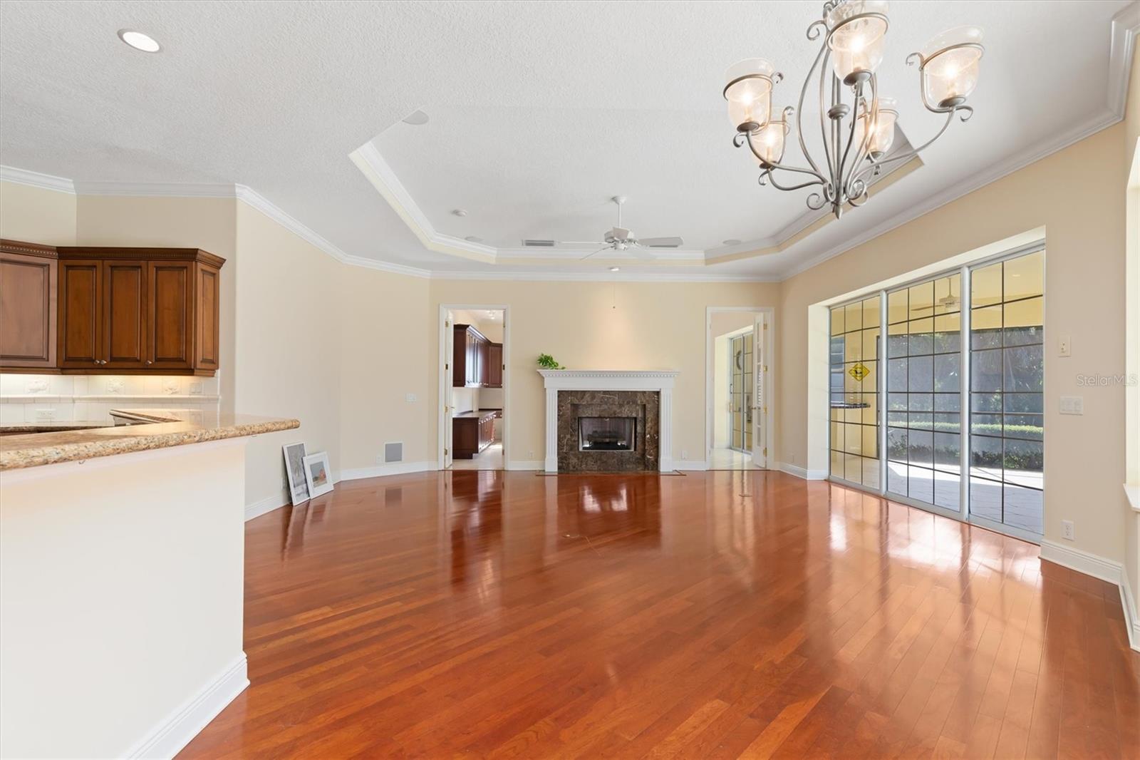 Image 11 of 63 For 8986 Bloomfield Boulevard