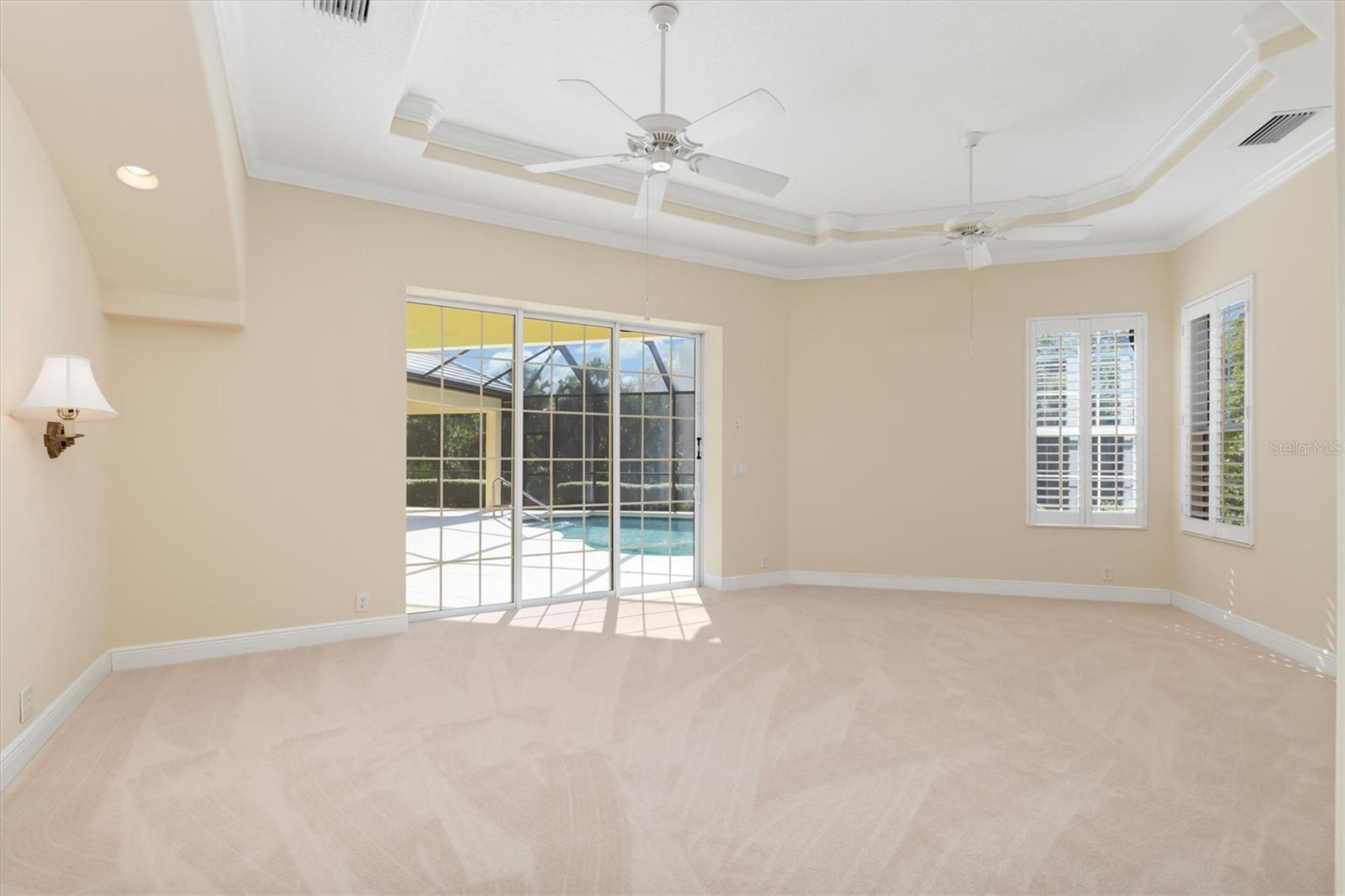 Image 23 of 63 For 8986 Bloomfield Boulevard