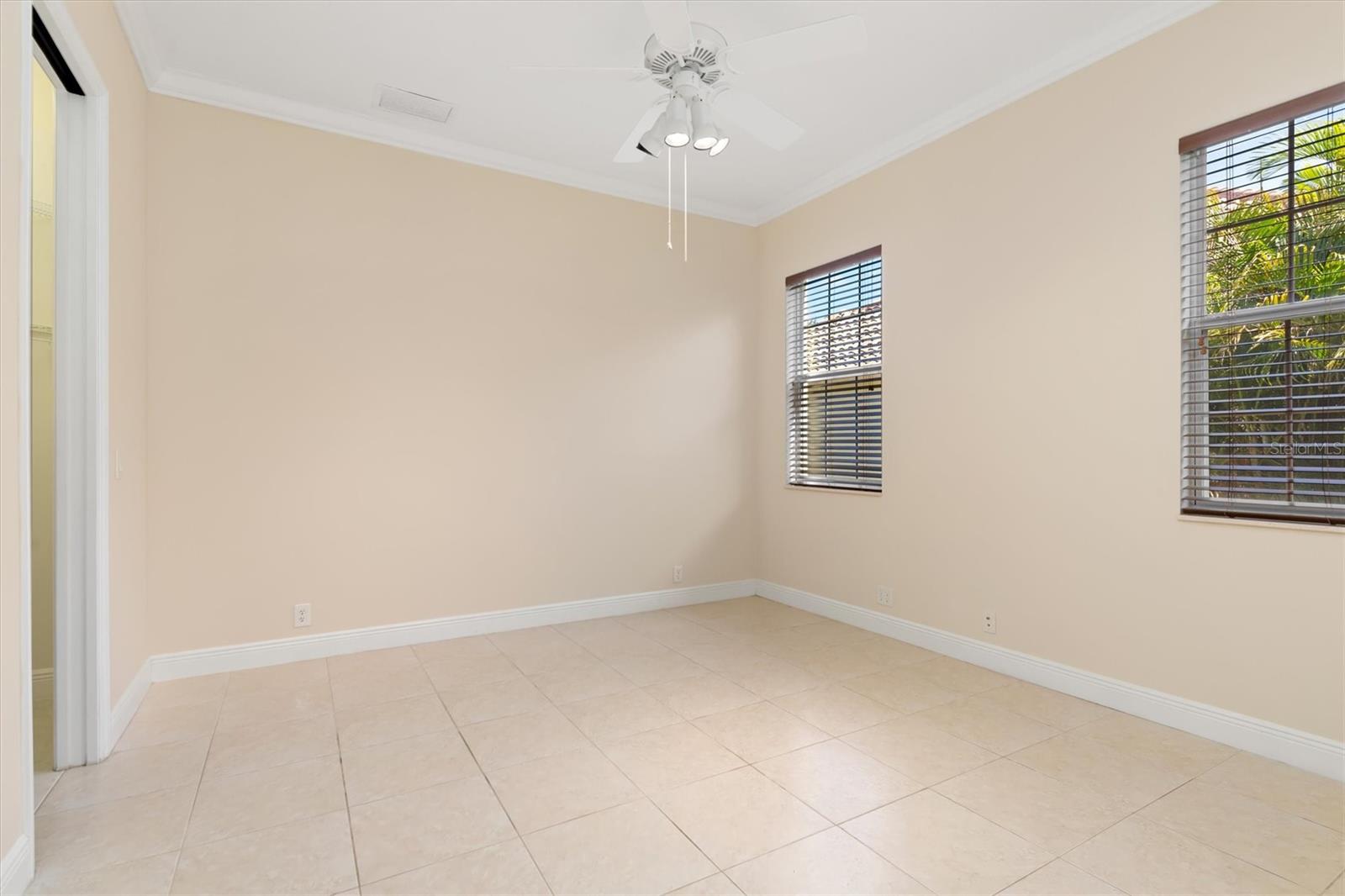 Image 33 of 63 For 8986 Bloomfield Boulevard