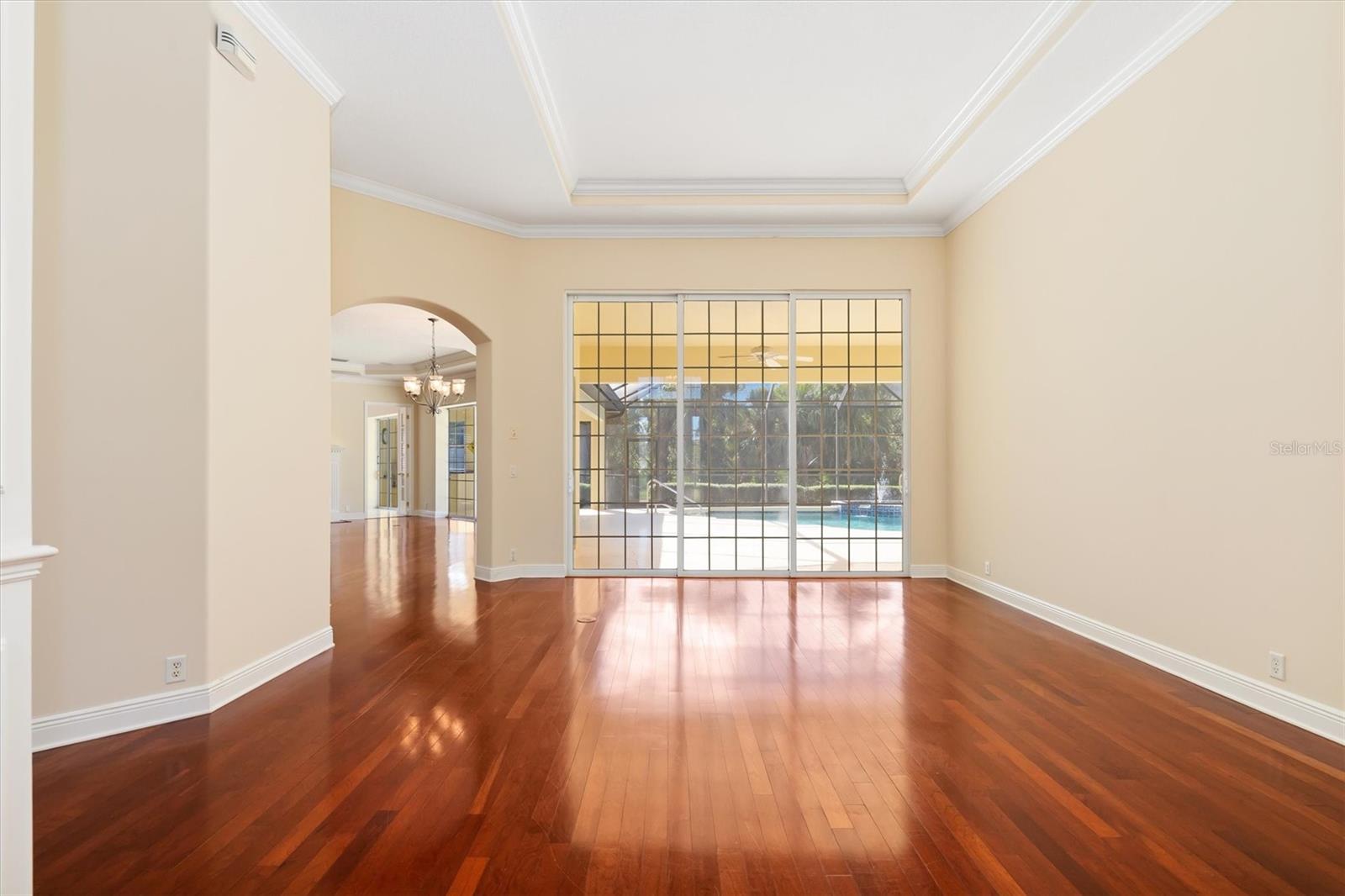 Image 5 of 63 For 8986 Bloomfield Boulevard