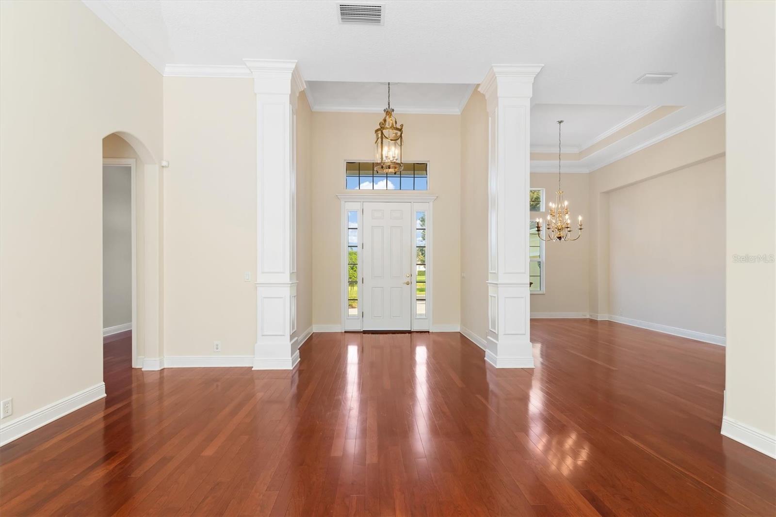 Image 6 of 63 For 8986 Bloomfield Boulevard