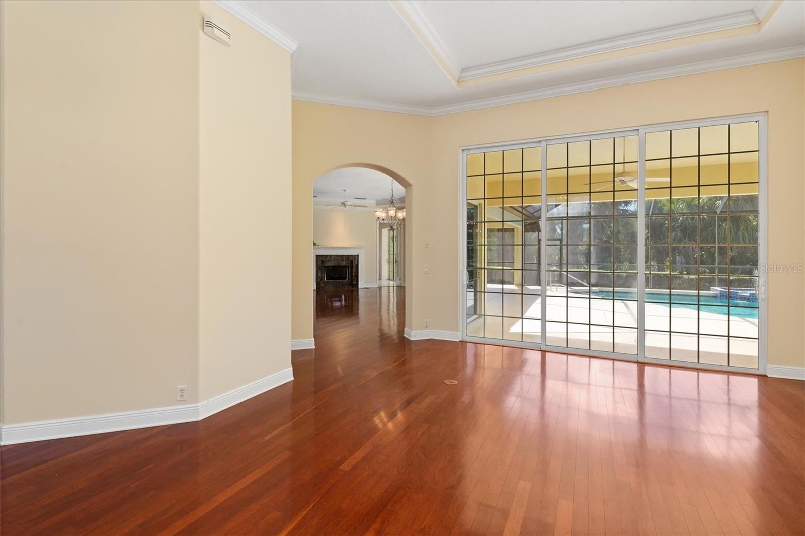 Image 8 of 63 For 8986 Bloomfield Boulevard