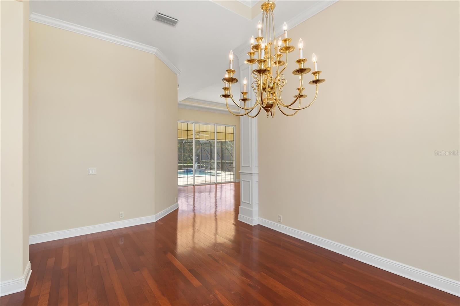 Image 9 of 63 For 8986 Bloomfield Boulevard