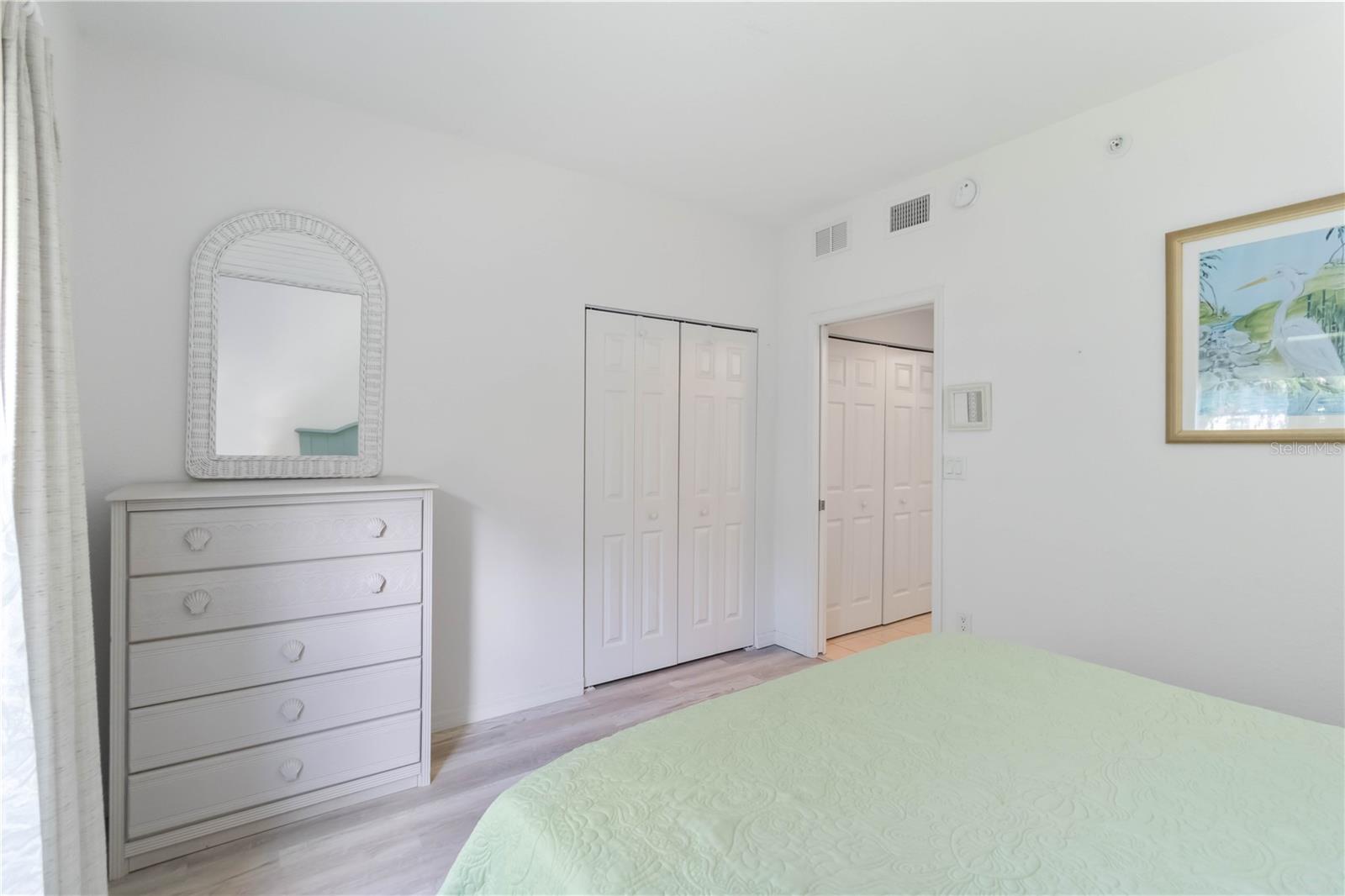 Image 18 of 42 For 7064 Strand Circle 101
