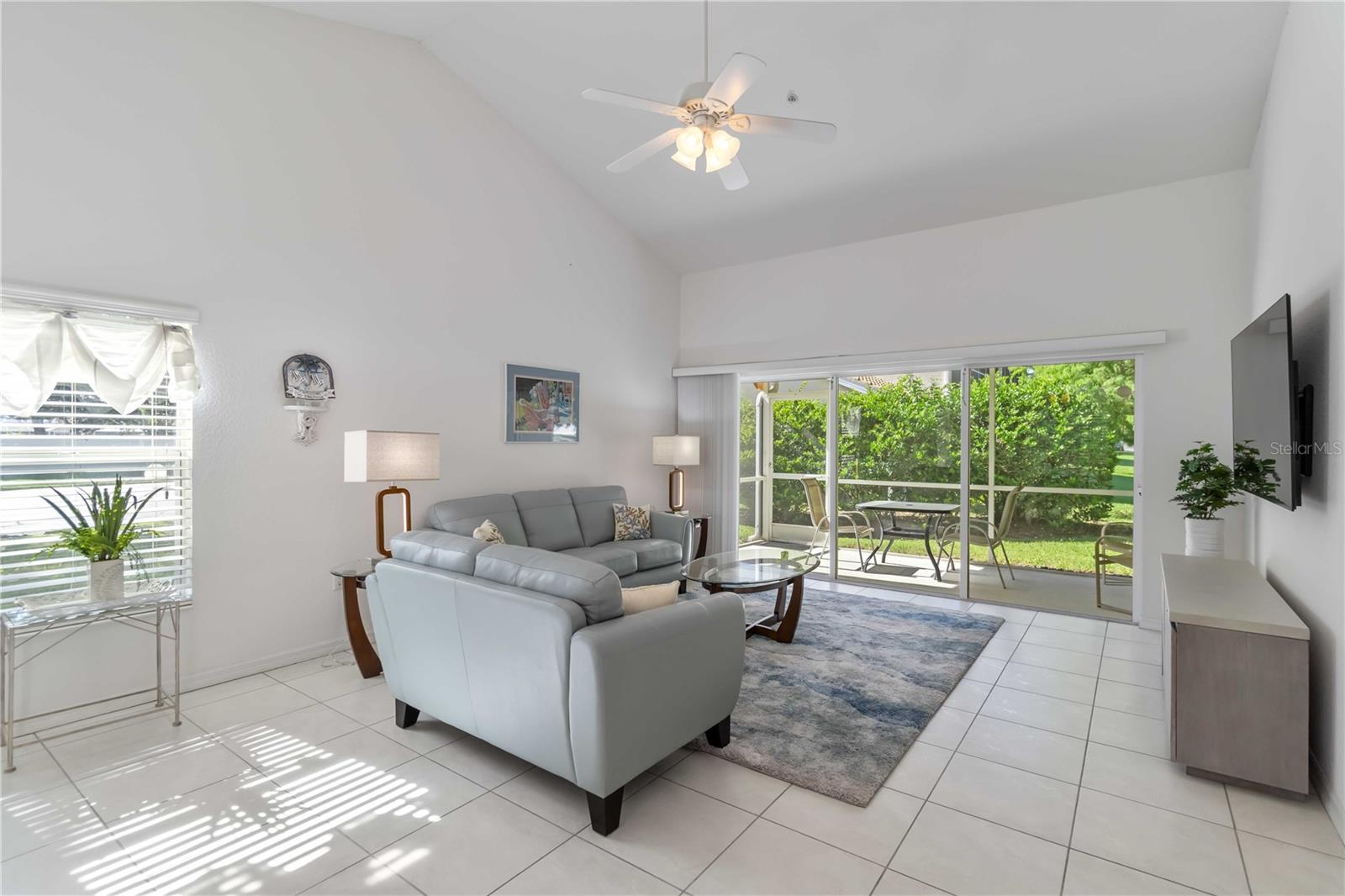Image 3 of 42 For 7064 Strand Circle 101