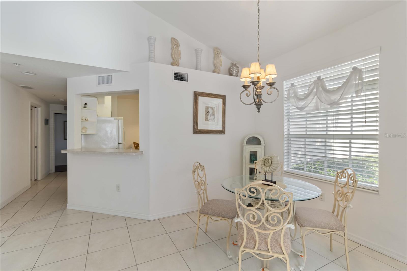 Image 4 of 42 For 7064 Strand Circle 101