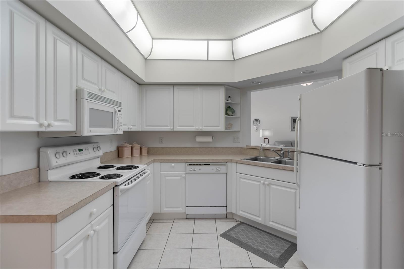 Image 9 of 42 For 7064 Strand Circle 101