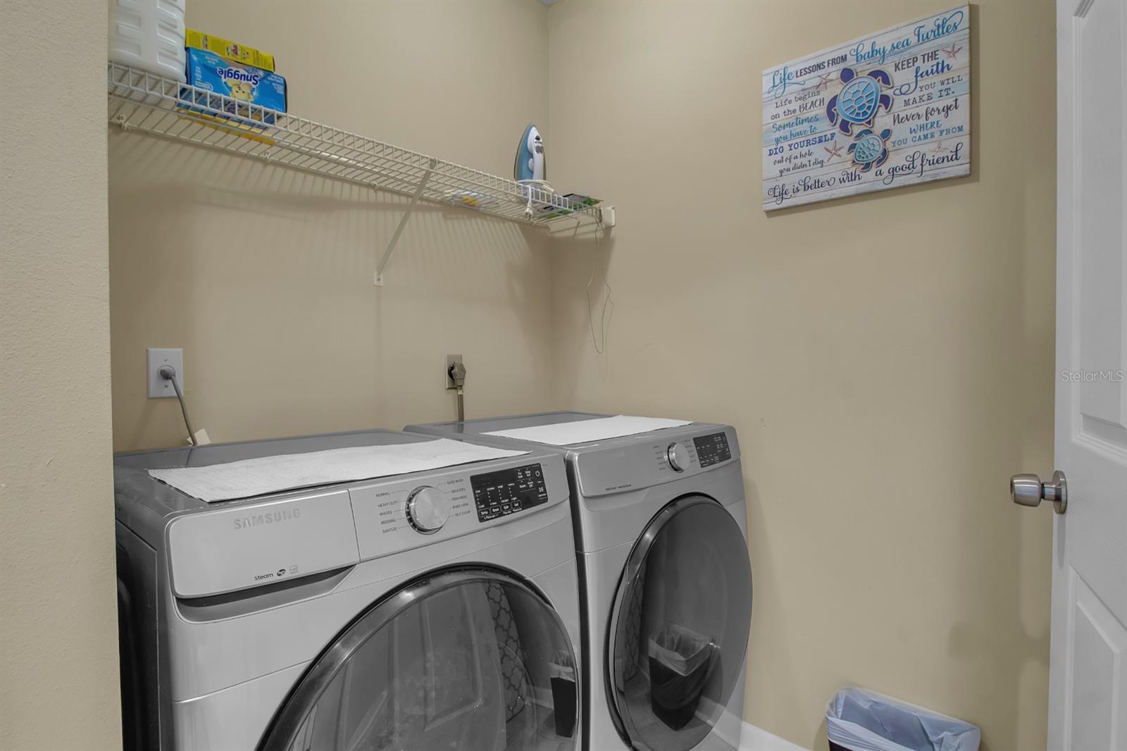 Image 16 of 39 For 528 Forest Way