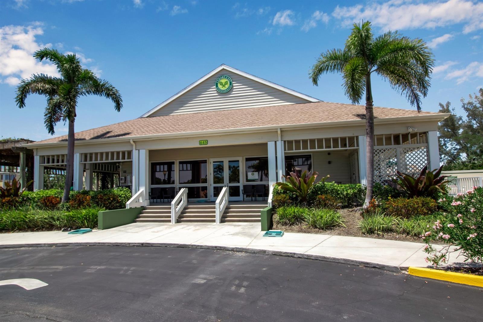 Image 23 of 39 For 528 Forest Way