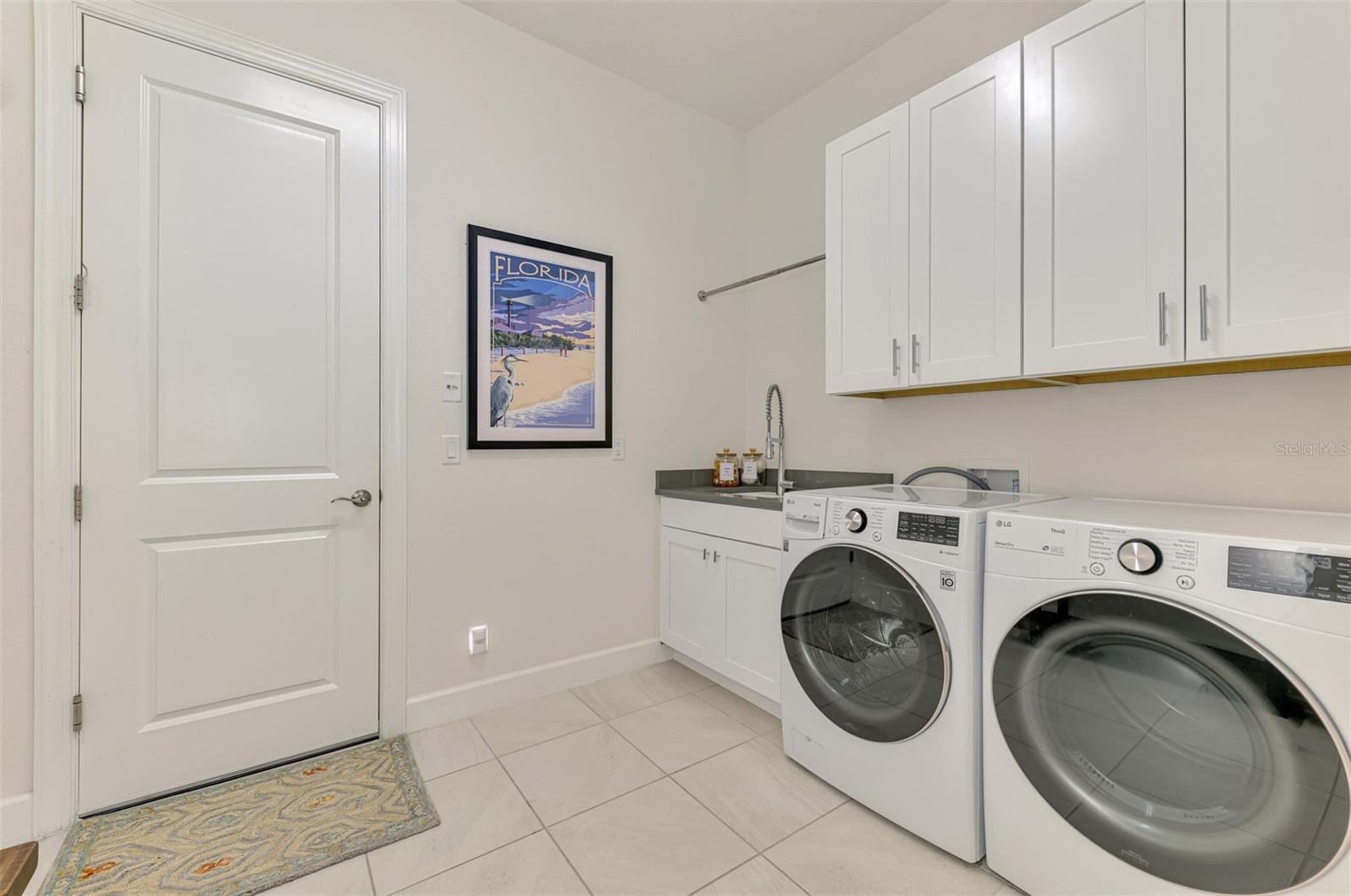 Image 43 of 96 For 5512 Lampiasi Street