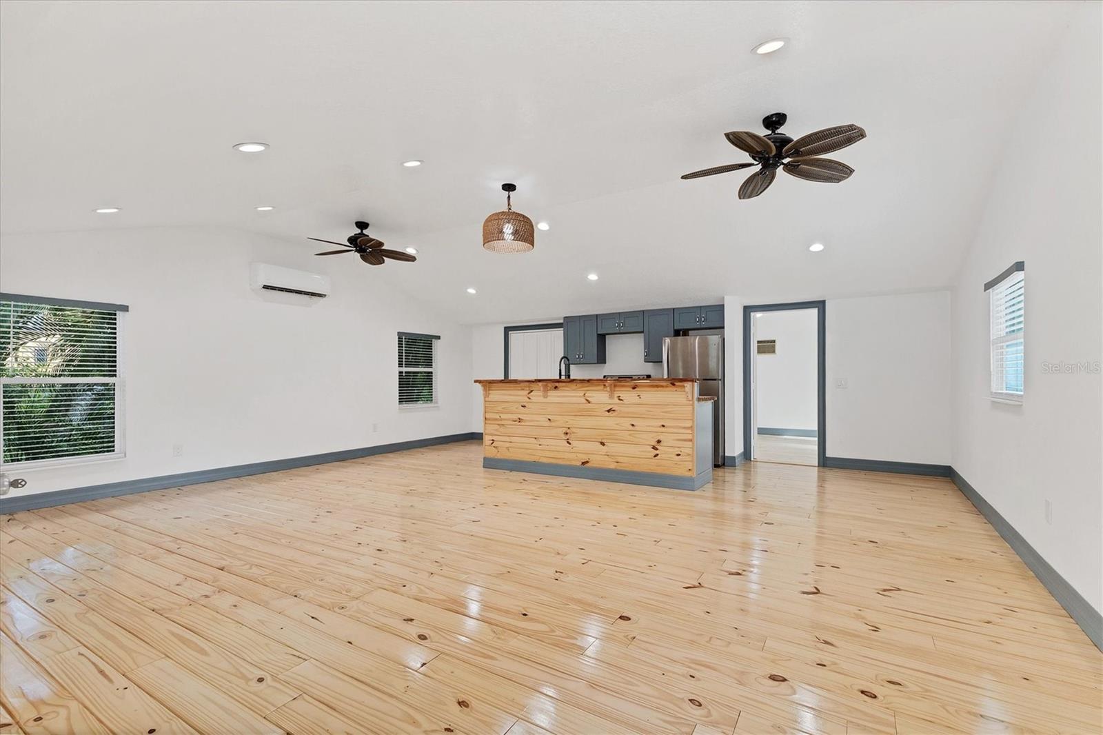 Image 12 of 52 For 3401 51st Street