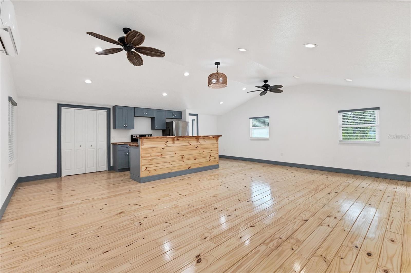 Image 13 of 52 For 3401 51st Street