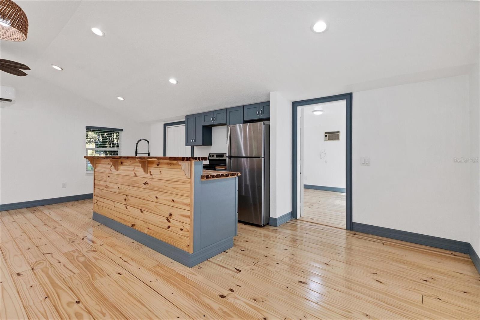 Image 15 of 52 For 3401 51st Street