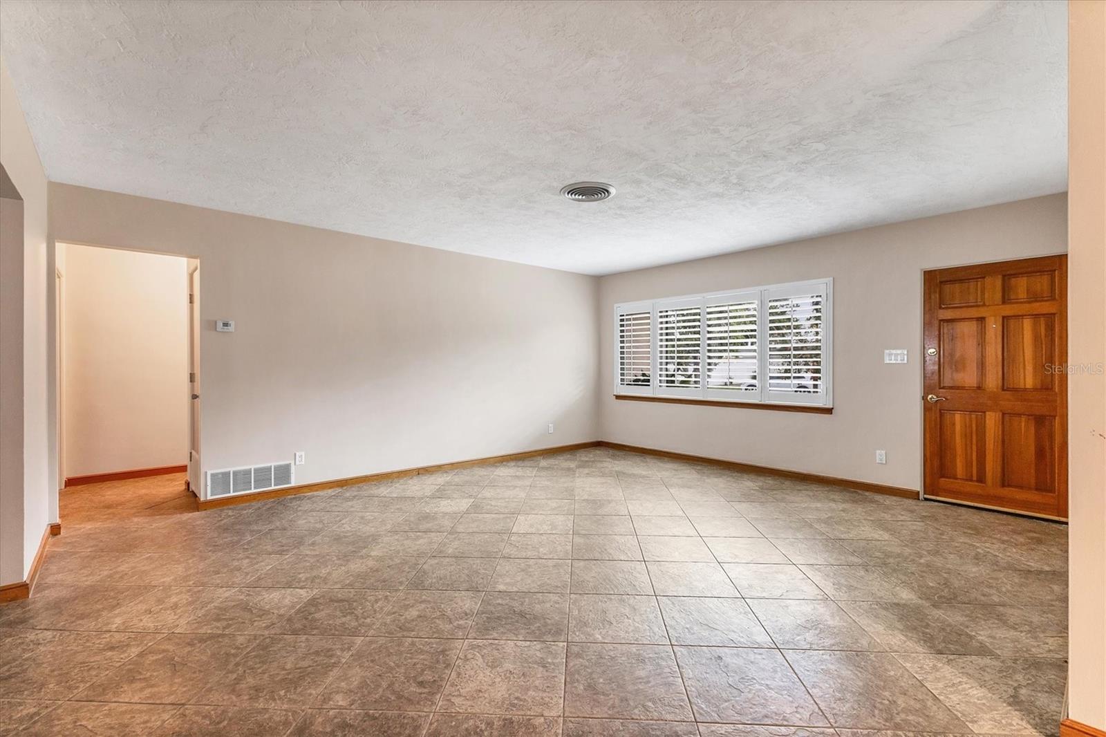 Image 8 of 32 For 3072 Meyer Drive