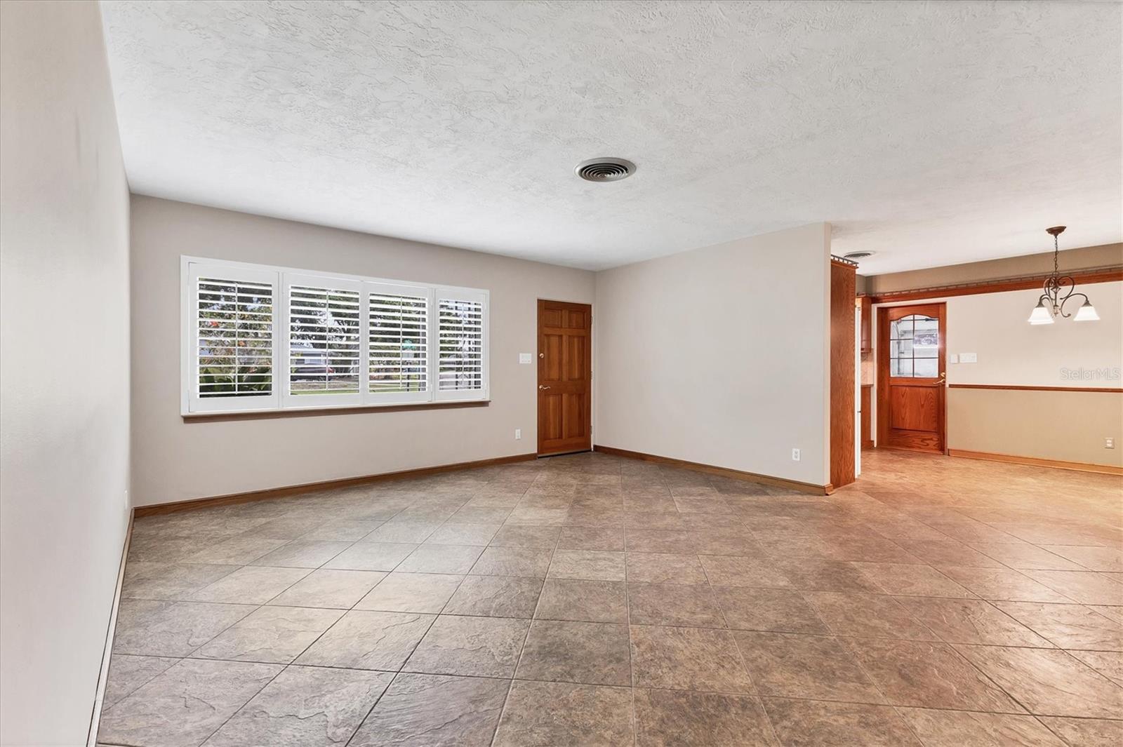 Image 9 of 32 For 3072 Meyer Drive