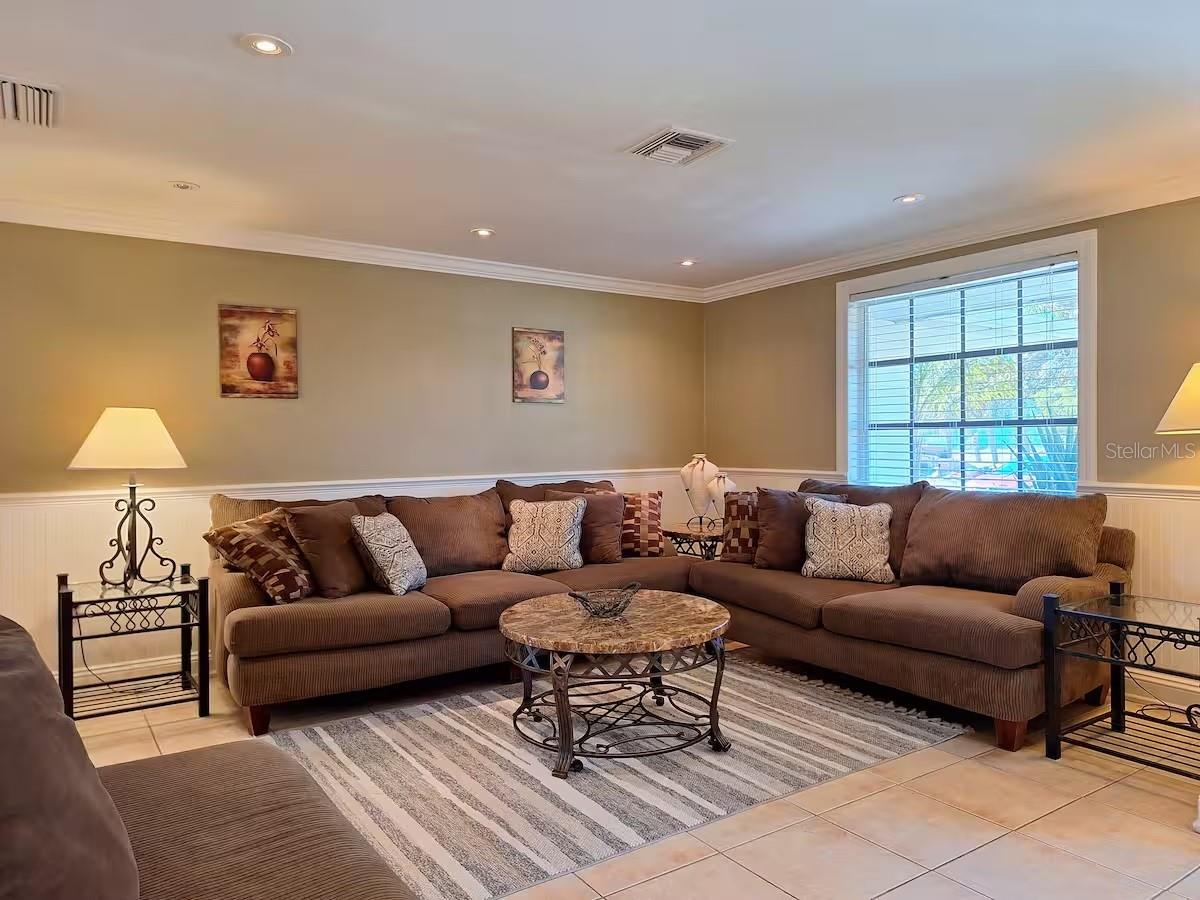 Image 3 of 31 For 695 Alligator Drive