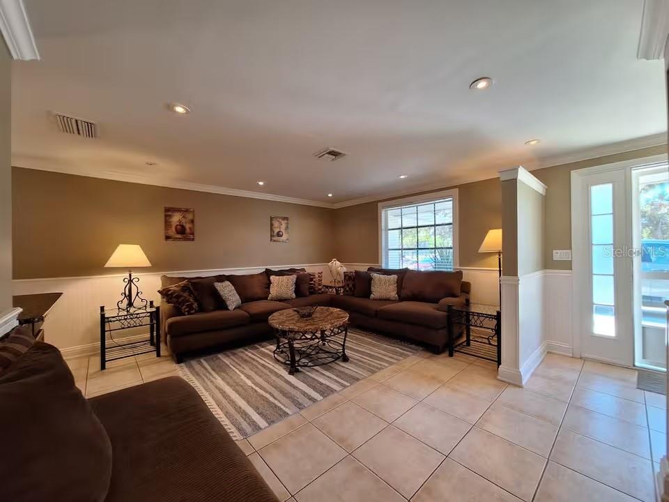 Image 4 of 31 For 695 Alligator Drive