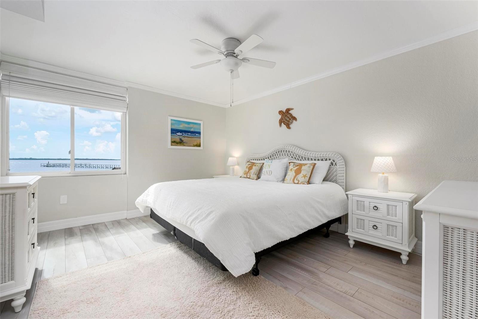 Image 16 of 34 For 743 Manatee Avenue 743