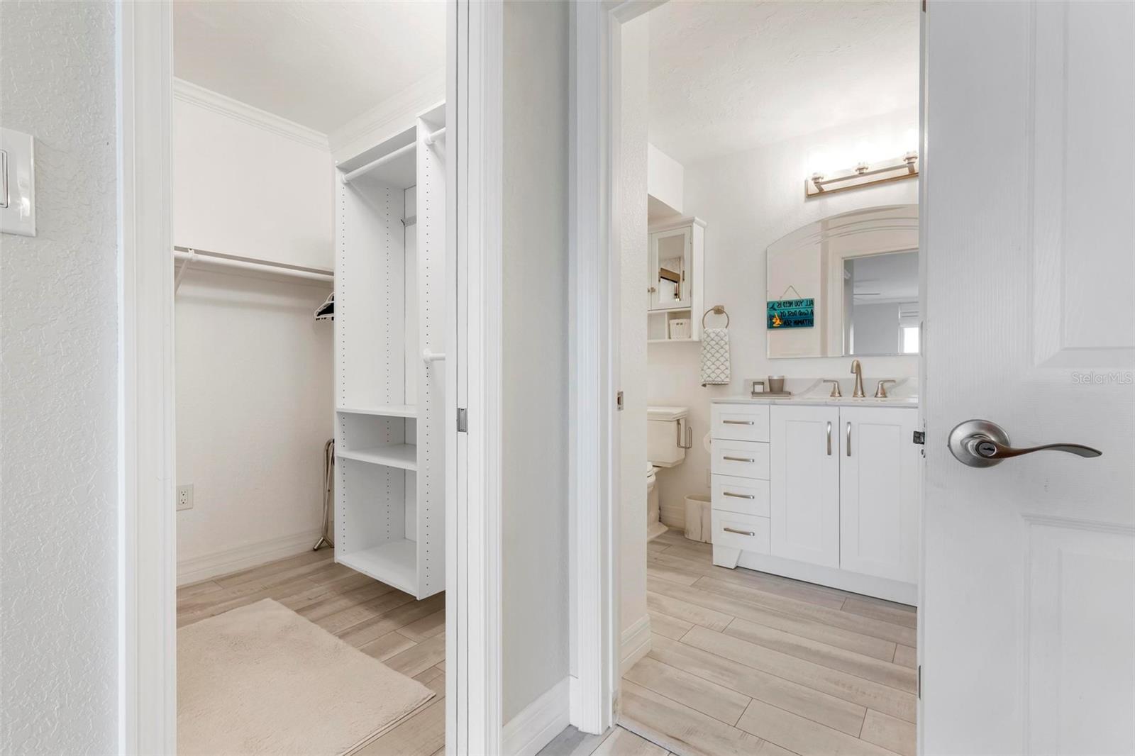 Image 18 of 34 For 743 Manatee Avenue 743