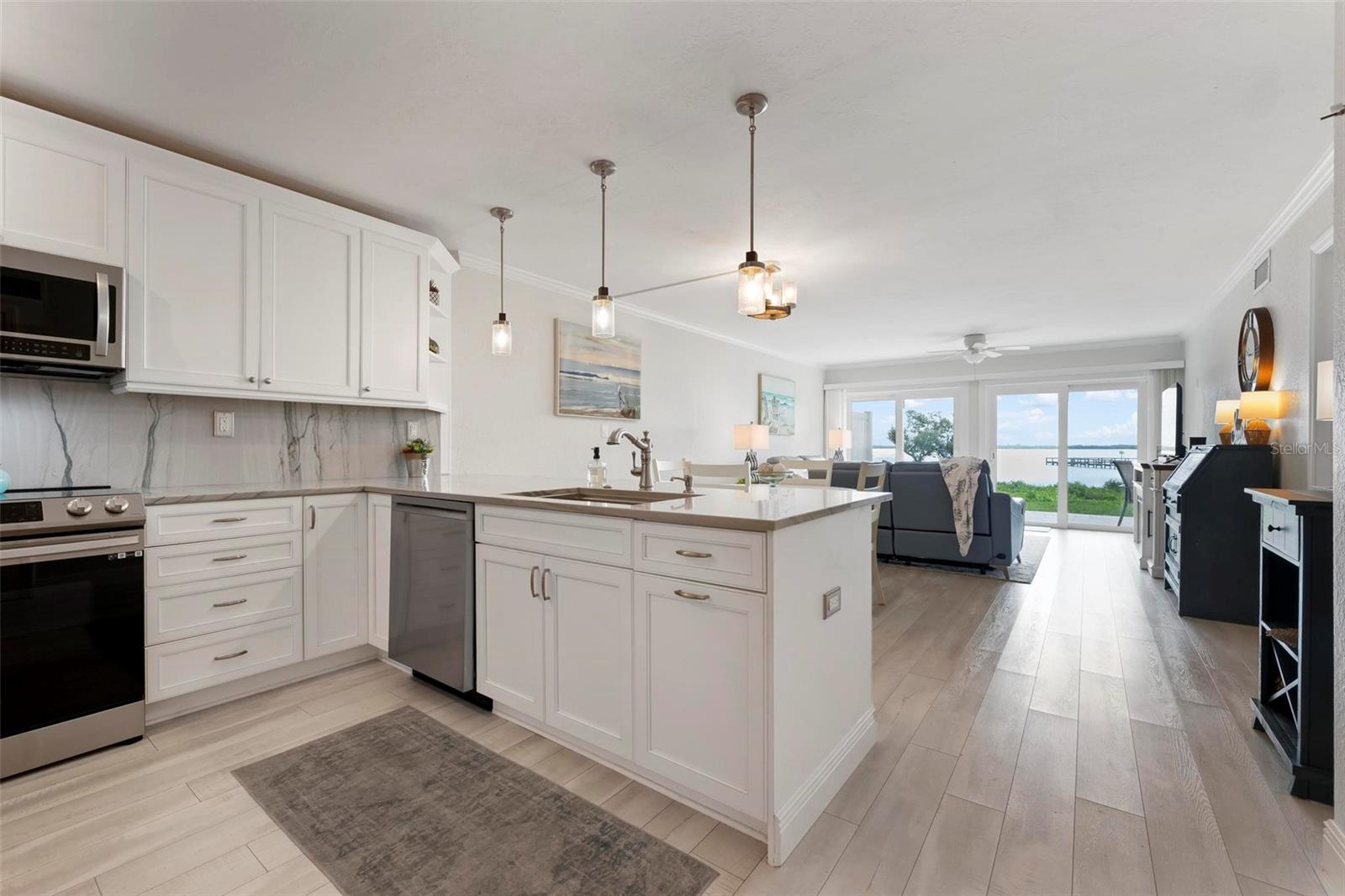 Image 3 of 34 For 743 Manatee Avenue 743